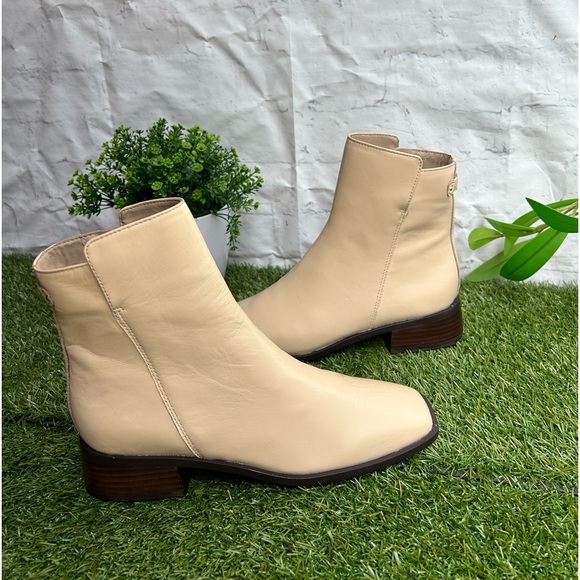 Sam Edelman Thatcher Eggshell Side Zipper Square Toe
Low Block Heel Boots size 6 - Picture 8 of 16
